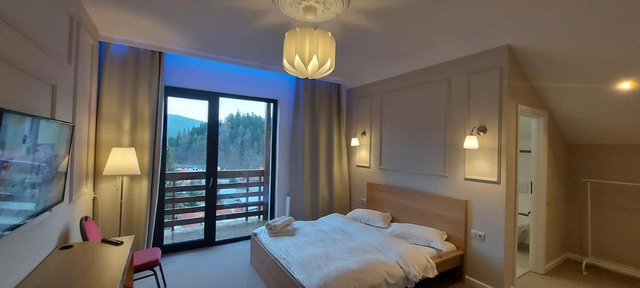 Vila Panoramic 부스테니 외부 사진
